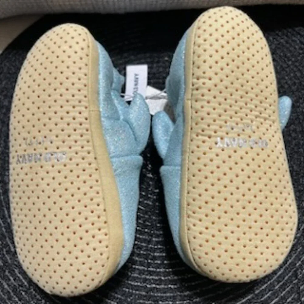 Old Navy - Shark Slippers, Toddler Size 11